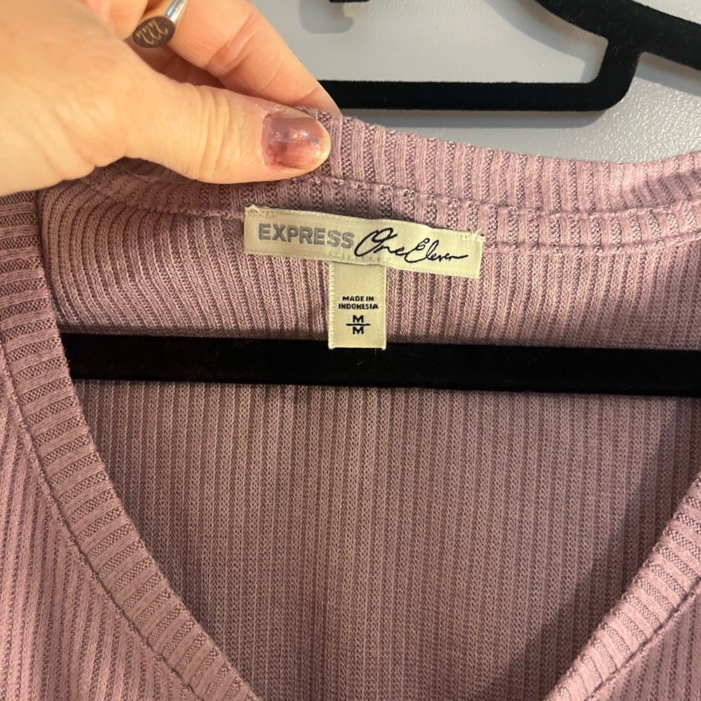☺️Express Purple Sweater - Picture 3 of 4